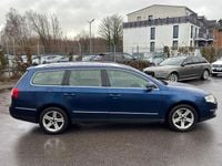 Gebraucht VW Passat 140 PS (102 kW) 2007 Blau Kombi
