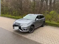 Gebraucht Mitsubishi Outlander P-HEV Top 203 PS (149 kW) 2017 Grau SUV