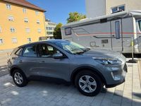 Używany Ford Kuga Cool & Connect 190 KM (139 kW) 2021 Srebrny SUV