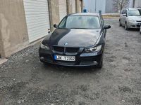 Gebraucht BMW 318 130 PS (95 kW) 2007 Schwarz Limousine
