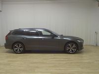 Gebraucht Volvo V60 Plus 253 PS (186 kW) 2022 Grau Kombi