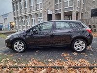 Gebraucht Opel Astra Edition 101 PS (74 kW) 2010 Schwarz Limousine