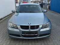 Gebraucht BMW 320 150 PS (110 kW) 2005 Grau Limousine