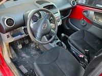 Gebraucht Toyota Aygo 68 PS (50 kW) 2010 Rot Kleinwagen