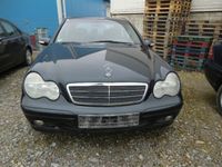 Gebraucht Mercedes C200 163 PS (119 kW) 2001 Schwarz metallic Limousine