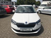 Gebraucht Skoda Fabia Ambition 60 PS (44 kW) 2022 Weiß Kleinwagen