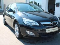 Gebraucht Opel Astra Design Edition 101 PS (74 kW) 2011 Schwarz Limousine