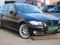 Gebraucht BMW 325 Sport Line 204 PS (150 kW) 2010 Schwarz ii Kombi