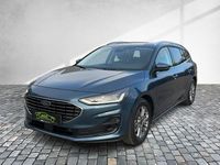 Gebraucht Ford Focus Titanium 125 PS (91 kW) 2024 Chrome blue metallic Limousine