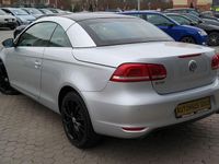 Usata VW Eos Basis 122 CV (89 kW) 2011 Argento Cabrio