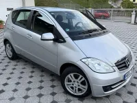 Gebraucht Mercedes A160 95 PS (69 kW) 2011 Silber Limousine