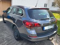 Gebraucht Opel Astra 140 PS (102 kW) 2011 Silber Kombi