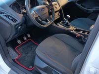 Gebraucht Ford Focus 150 PS (110 kW) 2016 Weiß Limousine