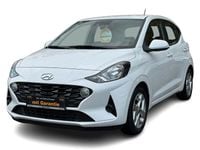 Gebraucht Hyundai i10 Trend 84 PS (61 kW) 2023 Weiß Kleinwagen