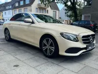 Gebraucht Mercedes E220 194 PS (142 kW) 2020 Gelb Limousine