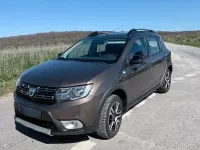 Gebraucht Dacia Sandero Celebration 90 PS (66 kW) 2018 Braun Limousine