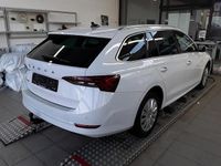 Gebraucht Skoda Octavia Style 150 PS (110 kW) 2022 Moonweiß perleffekt Kombi