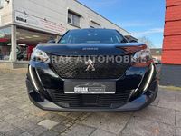 Gebraucht Peugeot 2008 Active 131 PS (96 kW) 2022 Lackierung schwarz perla nera/ SUV