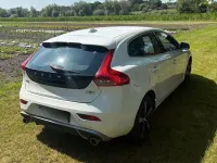 Gebraucht Volvo V40 R-Design 122 PS (89 kW) 2018 Weiß Limousine