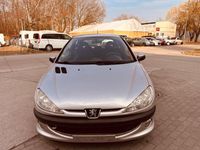 Gebraucht Peugeot 206 75 PS (55 kW) 2009 Silber Kleinwagen