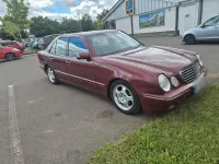 Gebraucht Mercedes E270 Avantgarde 170 PS (125 kW) 2001 Andere farben Limousine