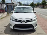 Gebraucht Toyota Verso Life 126 PS (92 kW) 2013 Super white 2 Van / Kleinbus