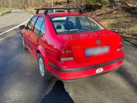 Gebraucht VW Bora Comfortline 75 PS (55 kW) 2002 Rot Limousine