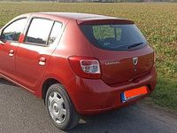 Gebraucht Dacia Sandero 75 PS (55 kW) 2013 Rot Limousine