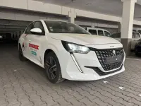 Gebraucht Peugeot 208 Allure 101 PS (74 kW) 2020 Weiß Kleinwagen
