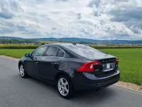 Gebraucht Volvo S60 Summum 163 PS (119 kW) 2011 Schwarz Limousine