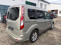 Gebraucht Ford Tourneo Titanium 101 PS (74 kW) 2015 Silber Kombi