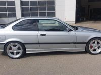 Gebraucht BMW 328 193 PS (141 kW) 1998 Silber Coupé