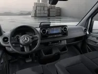 Gebraucht Mercedes Sprinter 170 PS (125 kW) 2025 Silber / hightechsilber (metallic) Van