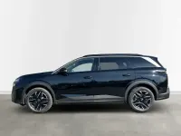 Neu Peugeot 5008 Allure 145 PS (106 kW) 2025 Schwarz SUV