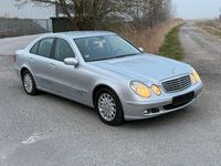 Gebraucht Mercedes E220 Elegance 150 PS (110 kW) 2005 Silber Limousine