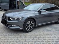 Gebraucht VW Passat Highline 190 PS (139 kW) 2017 Grau Limousine