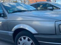 Gebraucht VW Passat 90 PS (66 kW) 1990 Grau Limousine