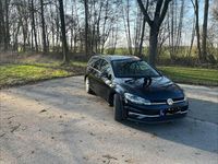 Gebraucht VW Golf VII Highline 150 PS (110 kW) 2020 Schwarz Kombi