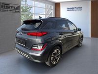 Gebraucht Hyundai Kona Trend 100 kW (136 PS) 2022 Dark knight / mic (metallic) SUV