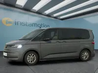Gebraucht VW Multivan 136 PS (100 kW) 2024 Grau Van / Kleinbus