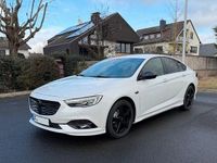 Gebraucht Opel Insignia Exklusiv 209 PS (153 kW) 2018 Weiß Limousine