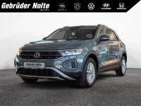 Second-hand VW T-Roc Life 110 CP (80 kW) 2022 Albastru SUV