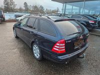 Gebraucht Mercedes C180 143 PS (105 kW) 2006 Blau Kombi