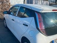 Gebraucht Toyota Aygo 69 PS (50 kW) 2016 Weiß Kleinwagen