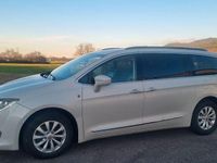 Gebraucht Chrysler Pacifica 291 PS (214 kW) 2017 Beige Van / Kleinbus