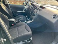 Gebraucht Peugeot 308 SW Allure 111 PS (81 kW) 2013 Grau Kombi