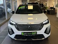 Gebraucht Peugeot 2008 GT 131 PS (96 kW) 2023 Weiss/typ aussenverkleidung me SUV