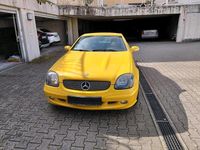 Gebraucht Mercedes SLK320 218 PS (160 kW) 2001 Gelb Cabrio