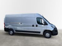 Gebraucht Peugeot Boxer Premium 140 PS (102 kW) 2022 Lackierung aluminiumgrau/metall (metallic) Van