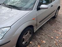 Gebraucht Ford Focus 75 PS (55 kW) 2002 Silber Kleinwagen